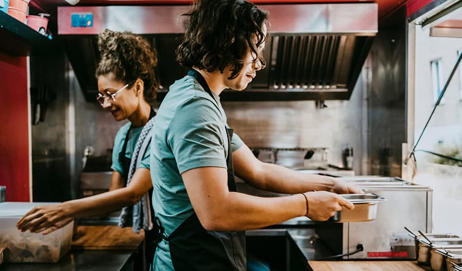 Working-In-FoodTruck